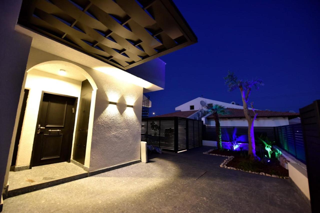 White-Private Pool Luxury Villa אילת מראה חיצוני תמונה